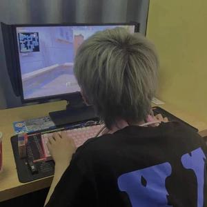 强壮的黑人cao进去了～
